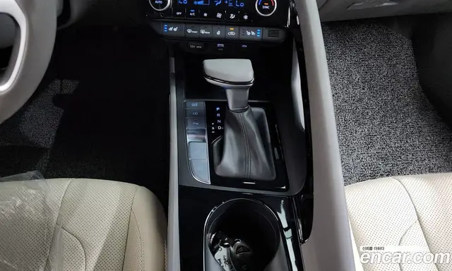 Hyundai Avante 2024 1.6 автомат (гидро), миниатюра 9 Hyundai Avante 2024 1.6 автомат (гидро), миниатюра 9