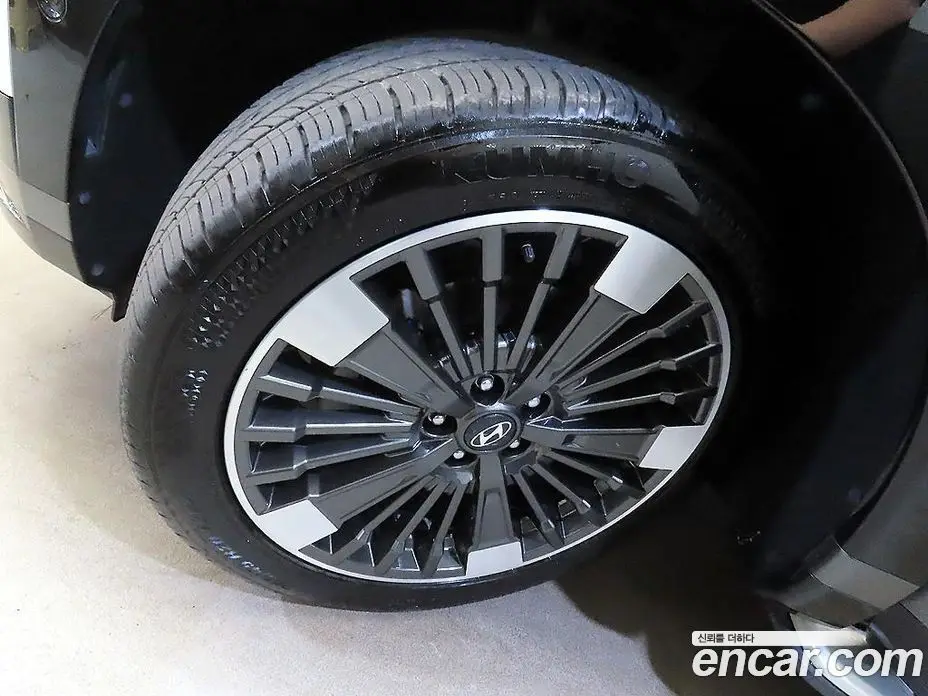 Hyundai Santa Fe 2024 1.6 автомат (гидро), фото 20