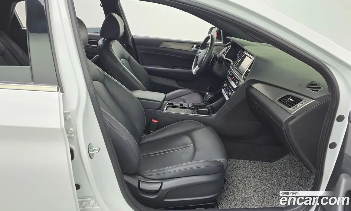 Hyundai Sonata 2018 1.6 автомат (гидро), фото 16 Hyundai Sonata 2018 1.6 автомат (гидро), фото 16