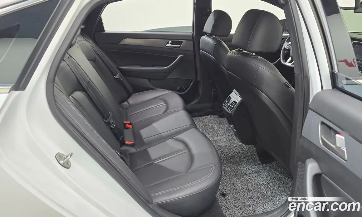 Hyundai Sonata 2018 1.6 автомат (гидро), фото 17 Hyundai Sonata 2018 1.6 автомат (гидро), фото 17