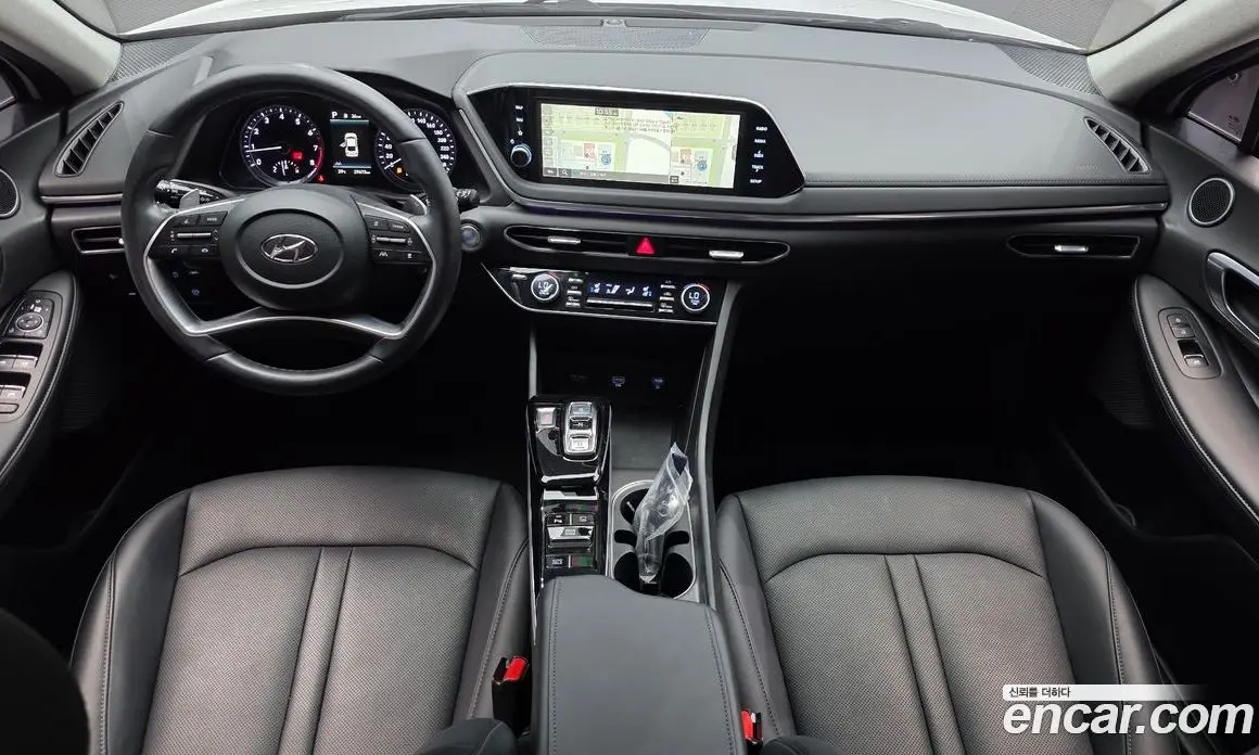 Hyundai Sonata 2022 2.0 автомат (гидро), фото 10 Hyundai Sonata 2022 2.0 автомат (гидро), фото 10