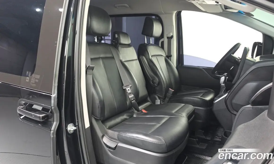 Hyundai Staria 2022 2.2 автомат (гидро), фото 17 Hyundai Staria 2022 2.2 автомат (гидро), фото 17