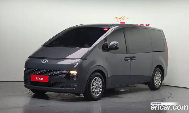 Hyundai Staria 2024 3.5 автомат (гидро), миниатюра 1