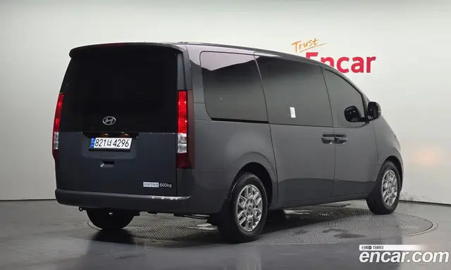 Hyundai Staria 2024 3.5 автомат (гидро), миниатюра 2