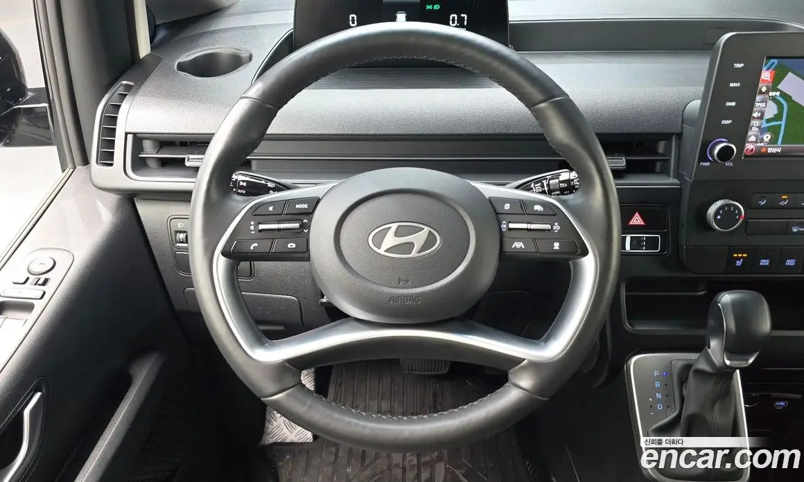 Hyundai Staria 2024 3.5 автомат (гидро), фото 13