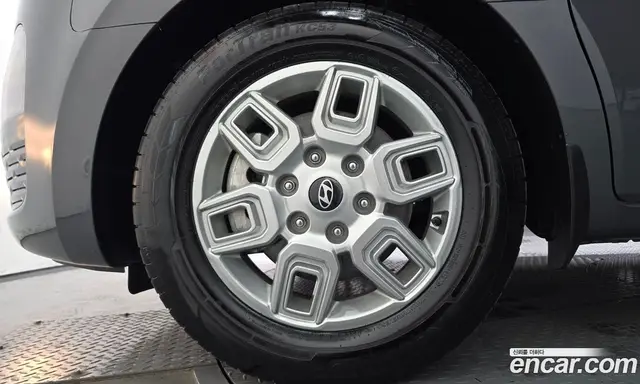 Hyundai Staria 2024 3.5 автомат (гидро), миниатюра 5