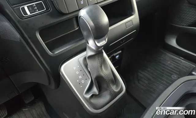 Hyundai Staria 2024 3.5 автомат (гидро), миниатюра 9