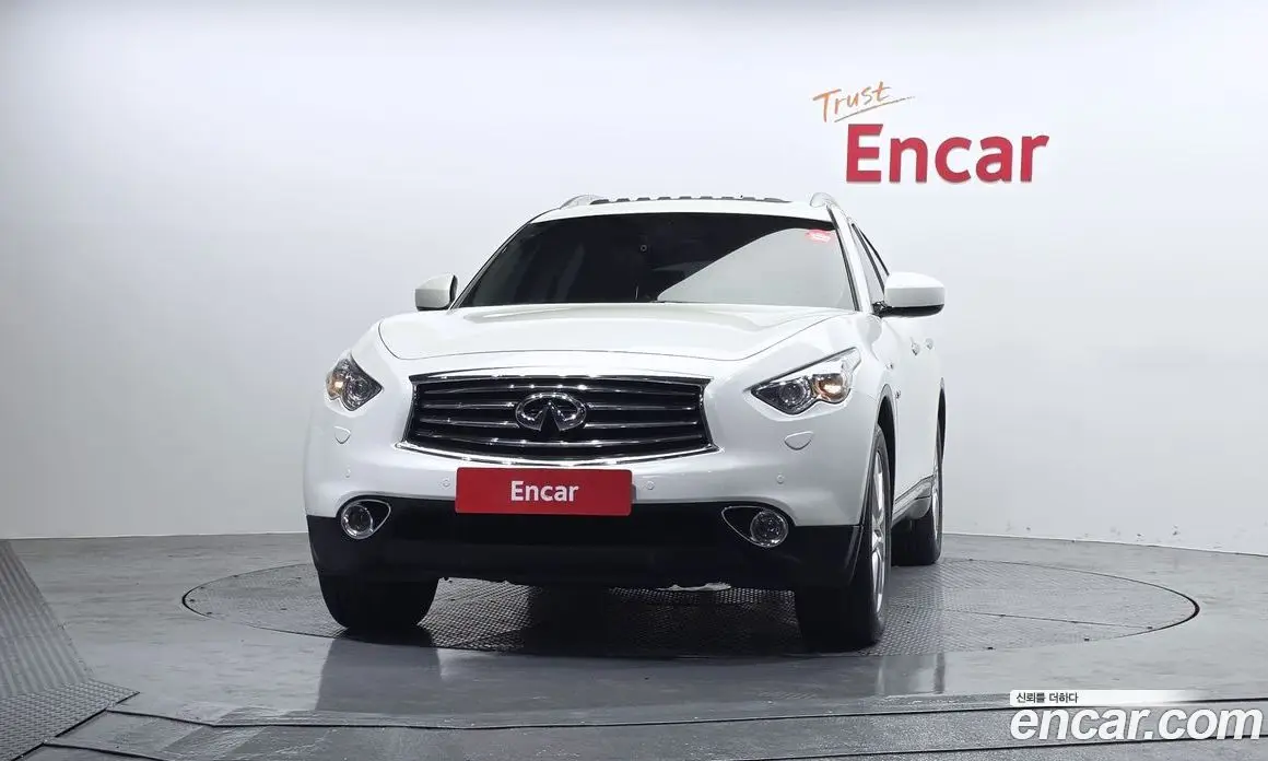 Infiniti QX70 2014 3.0 автомат (гидро), фото 3 Infiniti QX70 2014 3.0 автомат (гидро), фото 3