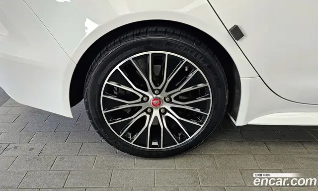Jaguar XE 2020 2.0 автомат (гидро), миниатюра 5 Jaguar XE 2020 2.0 автомат (гидро), миниатюра 5