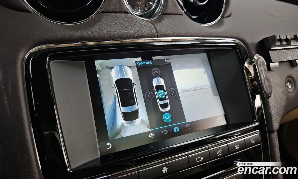 Jaguar XJ 2016 3.0 автомат (гидро), фото 15 Jaguar XJ 2016 3.0 автомат (гидро), фото 15