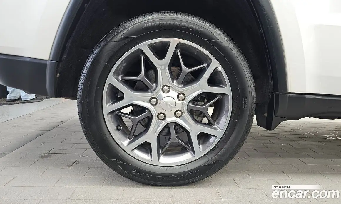 Jeep Cherokee 2019 3.6 автомат (гидро), фото 5