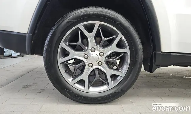 Jeep Cherokee 2019 3.6 автомат (гидро), миниатюра 5