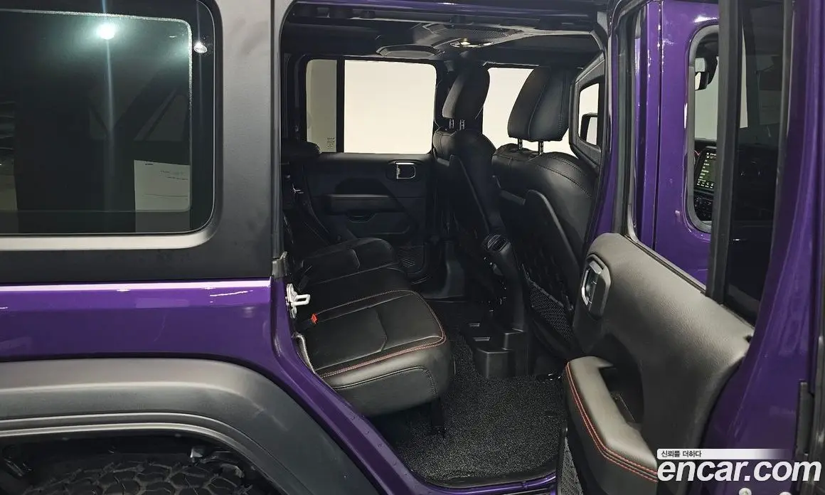 Jeep Wrangler 2023 2.0 автомат (гидро), фото 17 Jeep Wrangler 2023 2.0 автомат (гидро), фото 17