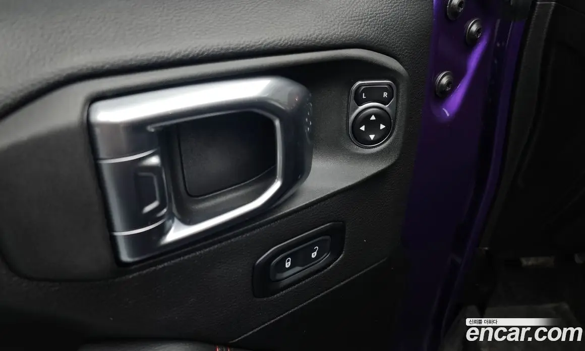 Jeep Wrangler 2023 2.0 автомат (гидро), фото 23 Jeep Wrangler 2023 2.0 автомат (гидро), фото 23