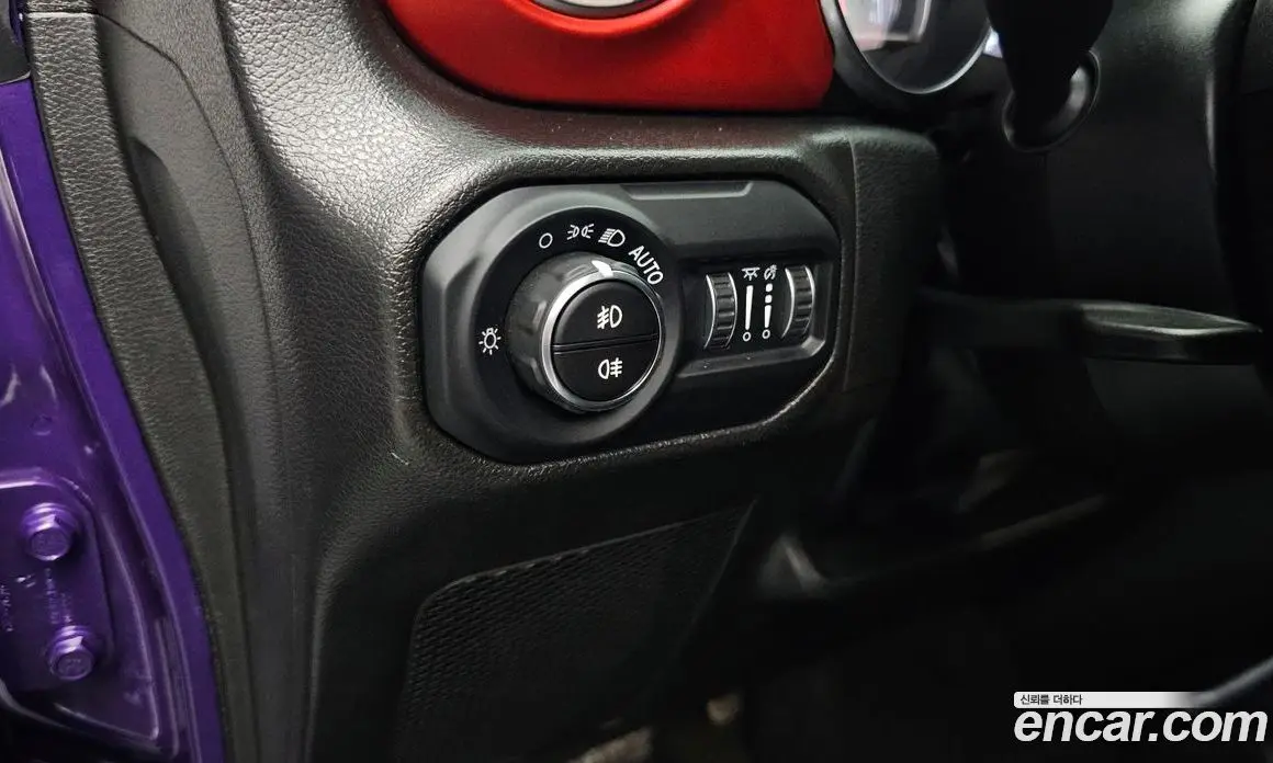 Jeep Wrangler 2023 2.0 автомат (гидро), фото 24 Jeep Wrangler 2023 2.0 автомат (гидро), фото 24