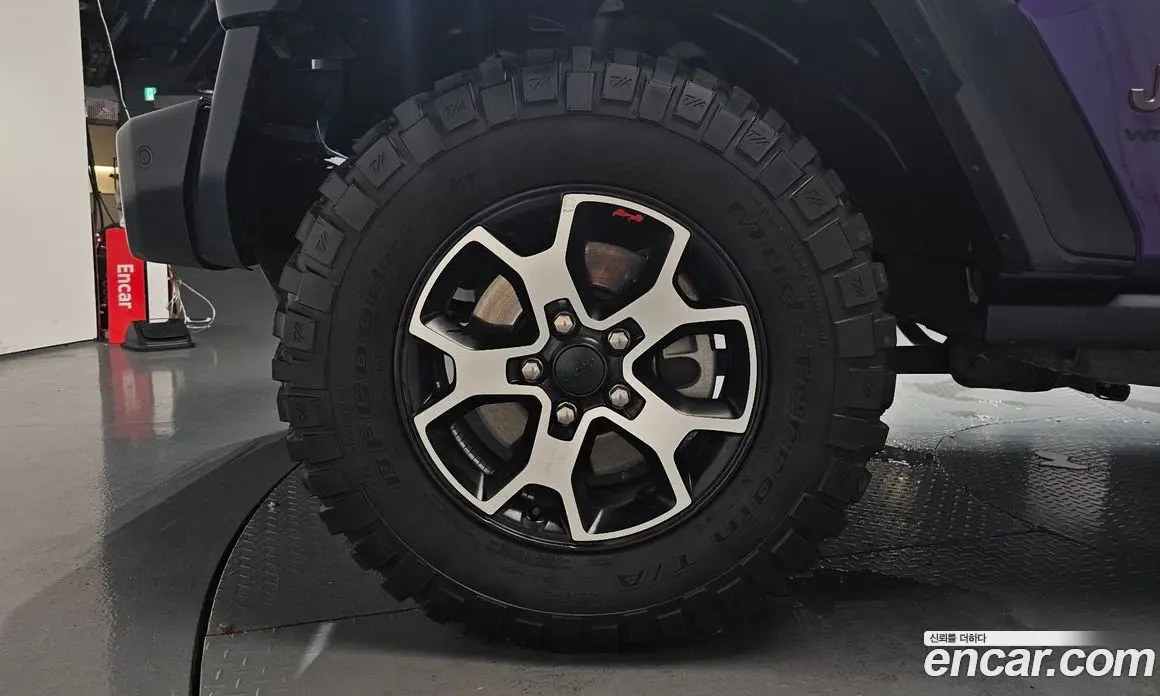 Jeep Wrangler 2023 2.0 автомат (гидро), фото 4 Jeep Wrangler 2023 2.0 автомат (гидро), фото 4