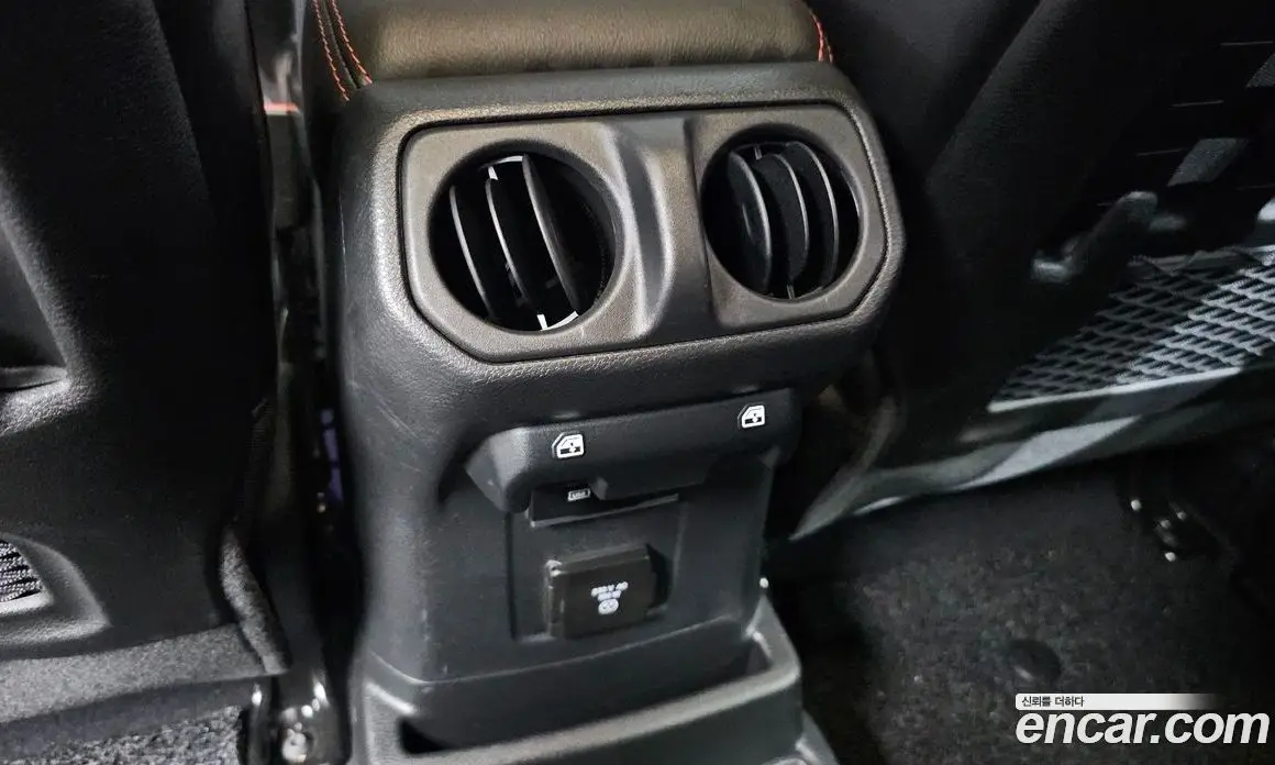 Jeep Wrangler 2023 2.0 автомат (гидро), фото 31 Jeep Wrangler 2023 2.0 автомат (гидро), фото 31