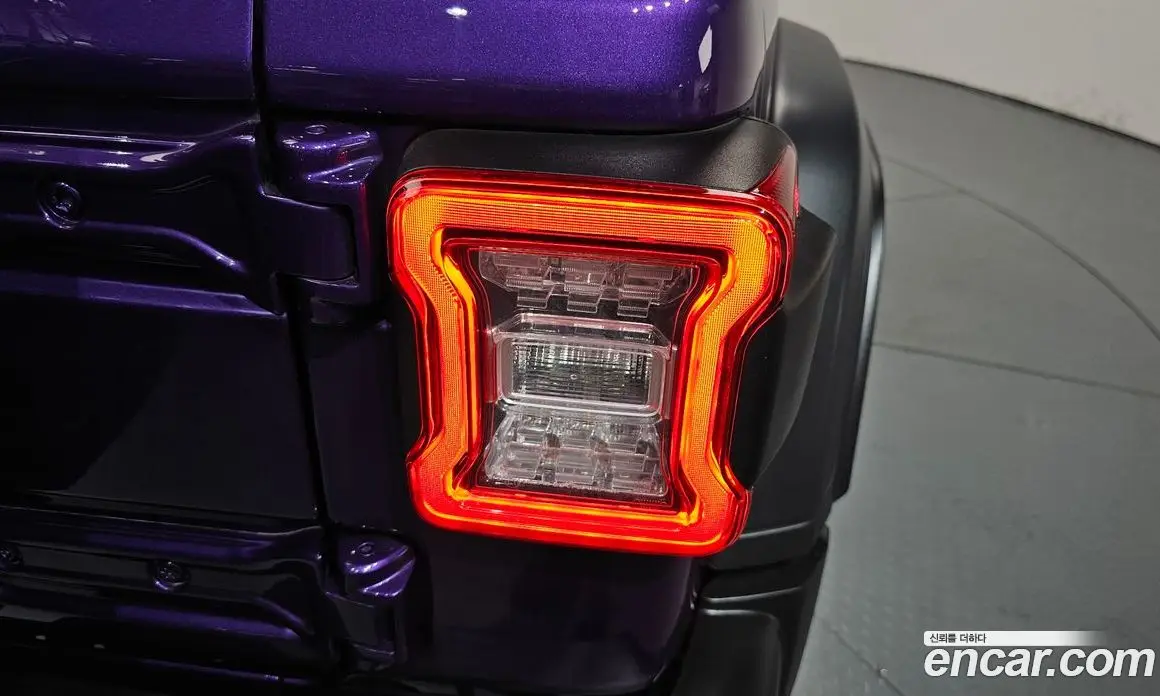 Jeep Wrangler 2023 2.0 автомат (гидро), фото 8 Jeep Wrangler 2023 2.0 автомат (гидро), фото 8