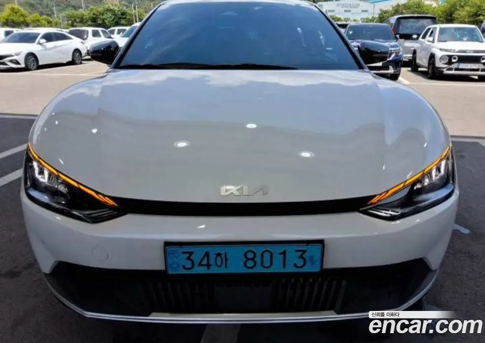 Kia EV6 2023 1.0 автомат (гидро), фото 1 Kia EV6 2023 1.0 автомат (гидро), фото 1