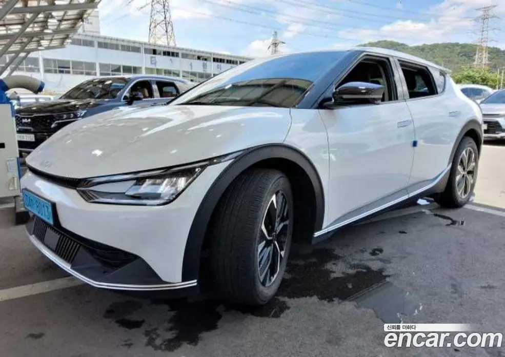 Kia EV6 2023 1.0 автомат (гидро), фото 2 Kia EV6 2023 1.0 автомат (гидро), фото 2
