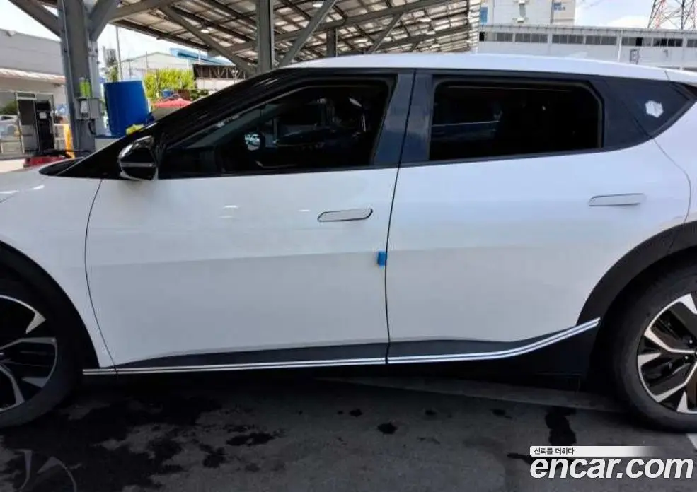 Kia EV6 2023 1.0 автомат (гидро), фото 5 Kia EV6 2023 1.0 автомат (гидро), фото 5