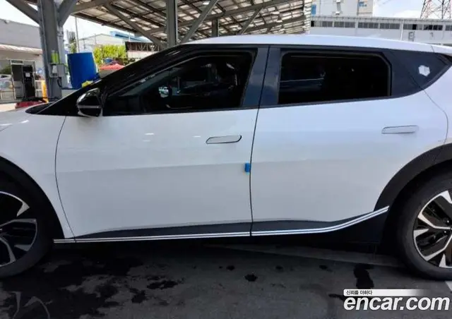 Kia EV6 2023 1.0 автомат (гидро), миниатюра 5 Kia EV6 2023 1.0 автомат (гидро), миниатюра 5