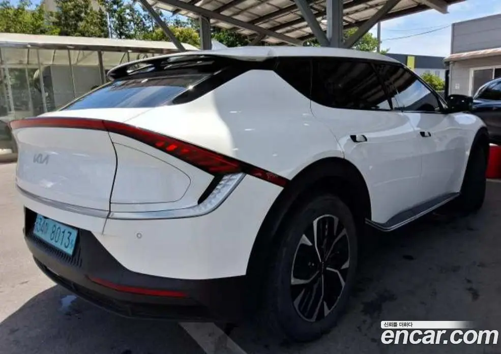 Kia EV6 2023 1.0 автомат (гидро), фото 6 Kia EV6 2023 1.0 автомат (гидро), фото 6