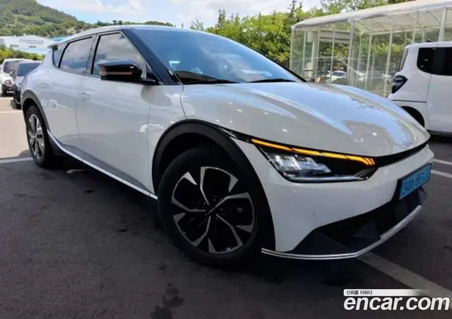 Kia EV6 2023 1.0 автомат (гидро), миниатюра 8 Kia EV6 2023 1.0 автомат (гидро), миниатюра 8