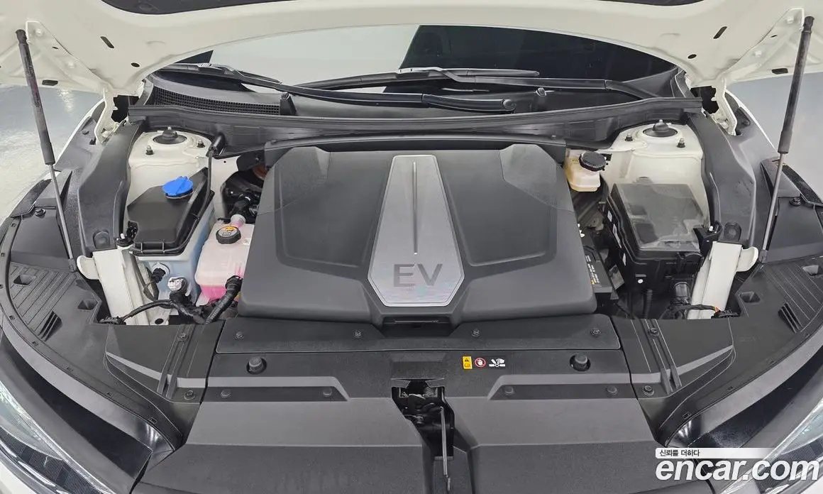 Kia EV6 2024 0.1 автомат (гидро), фото 6 Kia EV6 2024 0.1 автомат (гидро), фото 6