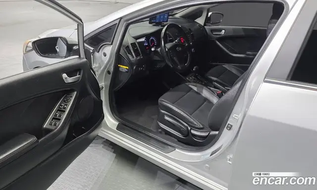 Kia K3 2015 1.6 автомат (гидро), миниатюра 10 Kia K3 2015 1.6 автомат (гидро), миниатюра 10
