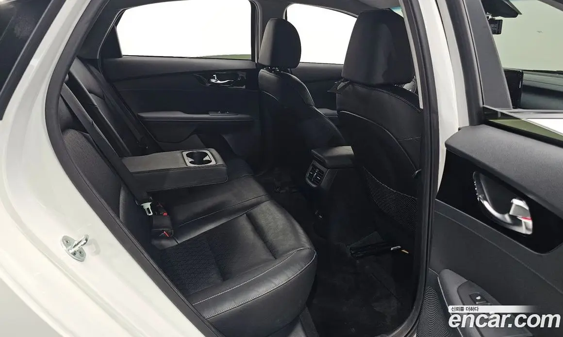 Kia K3 2021 1.6 автомат (гидро), фото 15 Kia K3 2021 1.6 автомат (гидро), фото 15