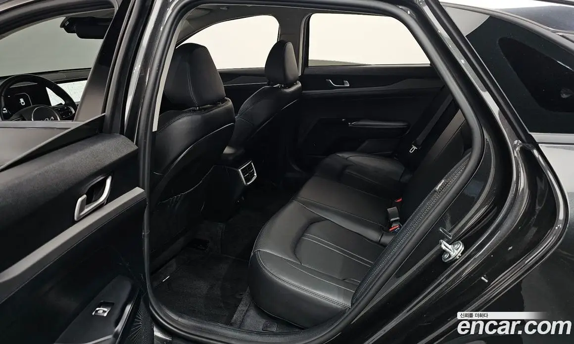 Kia K5 (Optima) 2025 2.0 автомат (гидро), фото 17 Kia K5 (Optima) 2025 2.0 автомат (гидро), фото 17