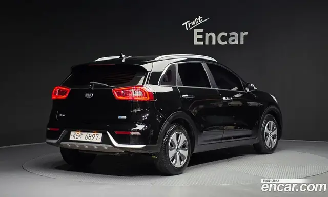 Kia Niro 2018 1.6 автомат (гидро), миниатюра 2