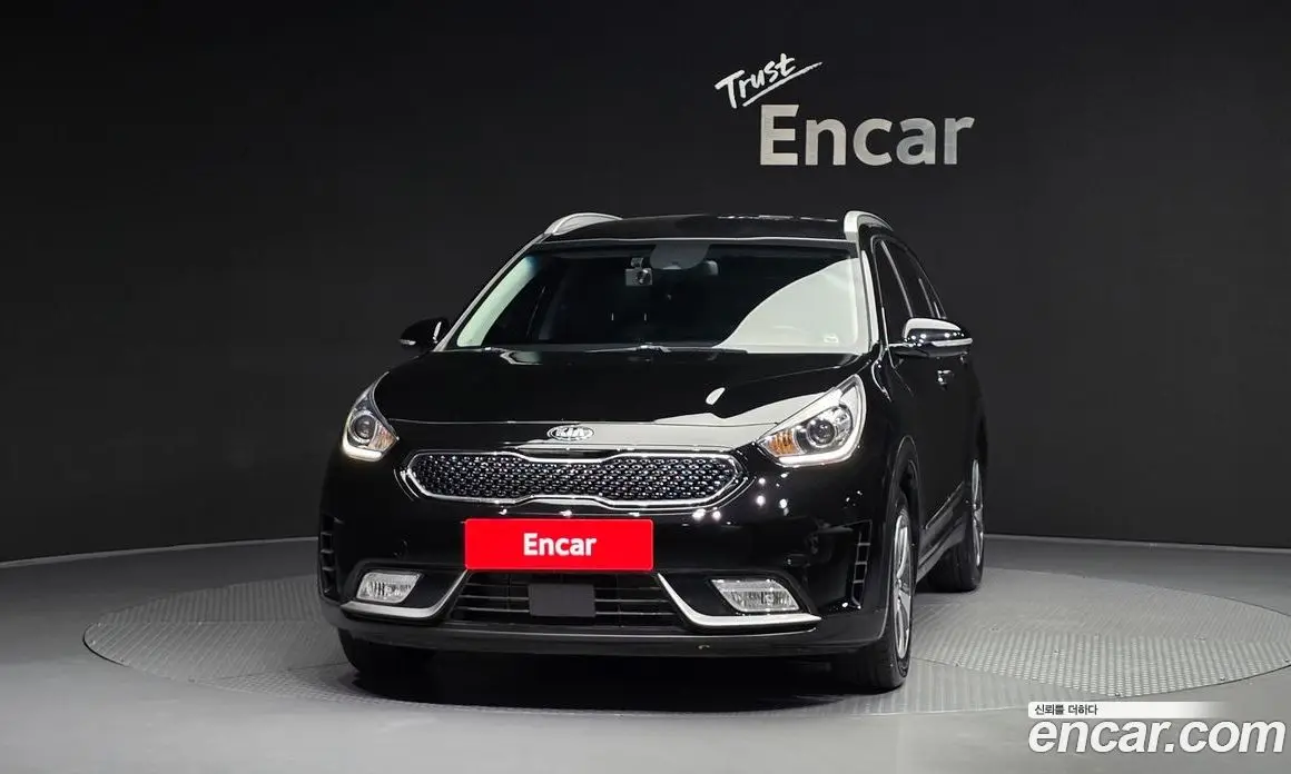 Kia Niro 2018 1.6 автомат (гидро), фото 3