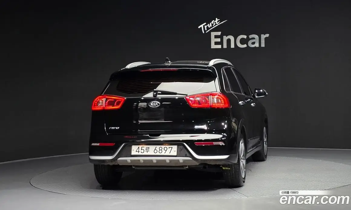 Kia Niro 2018 1.6 автомат (гидро), фото 4