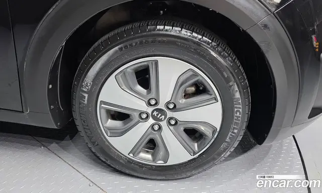 Kia Niro 2018 1.6 автомат (гидро), миниатюра 5