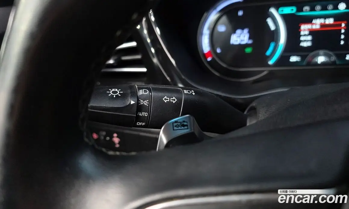 Kia Niro 2023 0.2 автомат (гидро), фото 28 Kia Niro 2023 0.2 автомат (гидро), фото 28