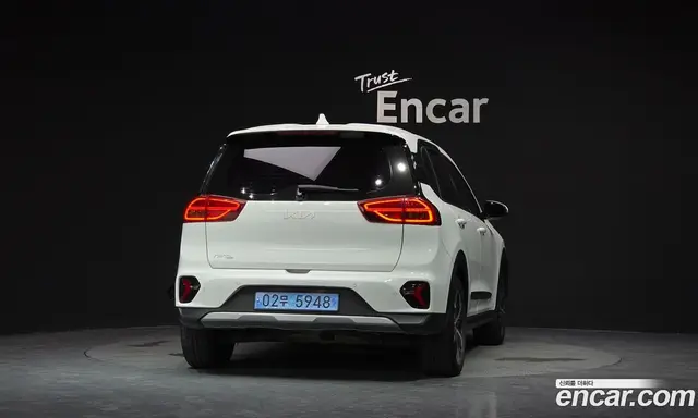 Kia Niro 2023 0.2 автомат (гидро), миниатюра 4 Kia Niro 2023 0.2 автомат (гидро), миниатюра 4