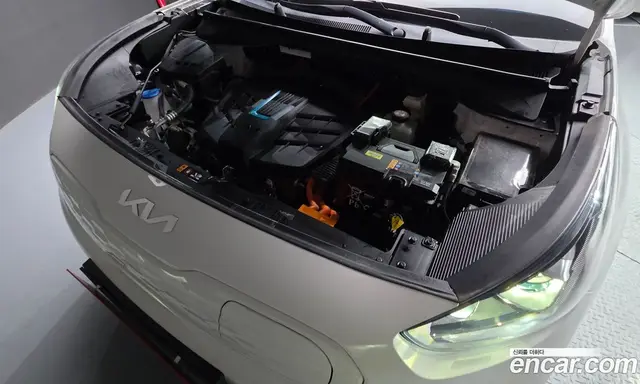 Kia Niro 2023 0.2 автомат (гидро), миниатюра 6 Kia Niro 2023 0.2 автомат (гидро), миниатюра 6