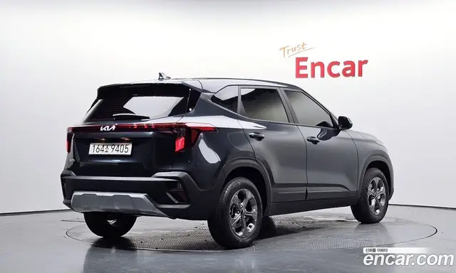 Kia Seltos 2025 2.0 автомат (гидро), миниатюра 1 Kia Seltos 2025 2.0 автомат (гидро), миниатюра 1