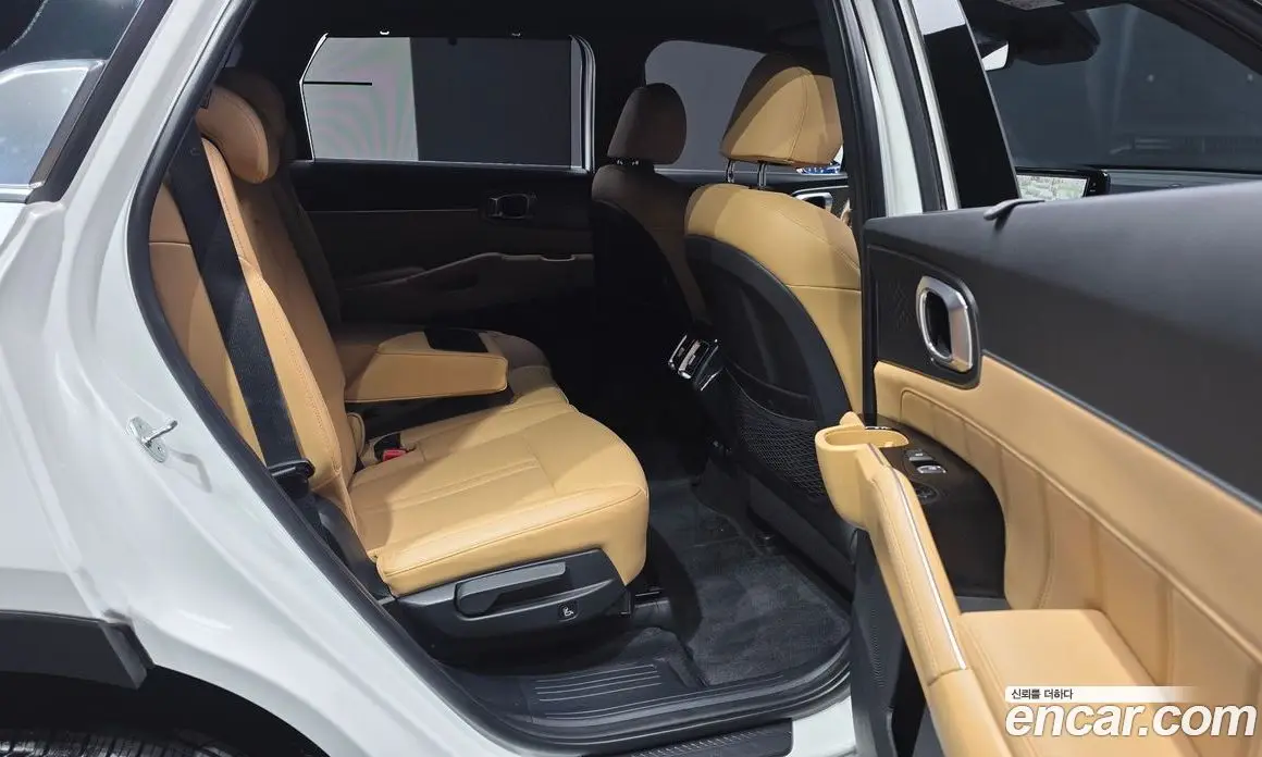 Kia Sorento 2023 2.2 автомат (гидро), фото 18 Kia Sorento 2023 2.2 автомат (гидро), фото 18