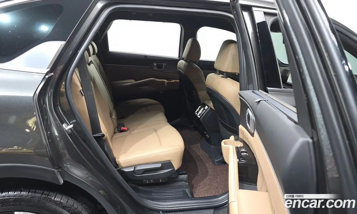 Kia Sorento 2024 2.5 автомат (гидро), фото 18 Kia Sorento 2024 2.5 автомат (гидро), фото 18