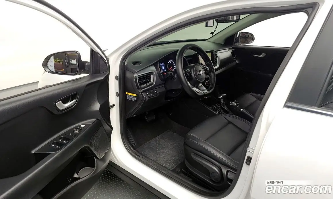 Kia Stonic 2020 1.4 автомат (гидро), фото 11 Kia Stonic 2020 1.4 автомат (гидро), фото 11
