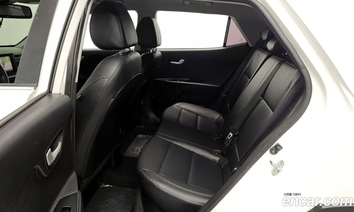 Kia Stonic 2020 1.4 автомат (гидро), фото 12 Kia Stonic 2020 1.4 автомат (гидро), фото 12