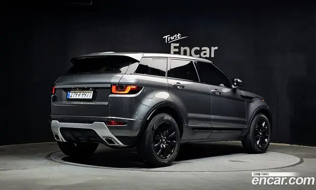 Land Rover Range Rover Evoque 2017 2.0 автомат (гидро), миниатюра 2 Land Rover Range Rover Evoque 2017 2.0 автомат (гидро), миниатюра 2