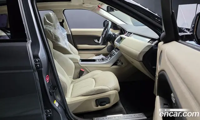 Land Rover Range Rover Evoque 2017 2.0 автомат (гидро), миниатюра 11 Land Rover Range Rover Evoque 2017 2.0 автомат (гидро), миниатюра 11