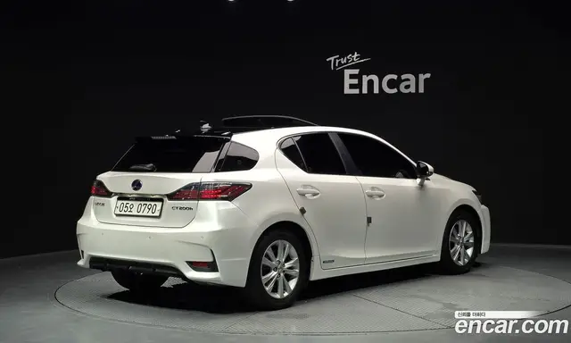 Lexus CT200h, 2016, 87 110 км