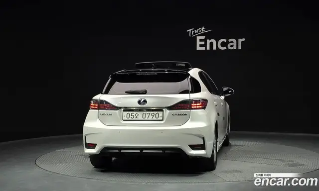 Lexus CT200h 2016 1.8 автомат (гидро), миниатюра 3 Lexus CT200h 2016 1.8 автомат (гидро), миниатюра 3
