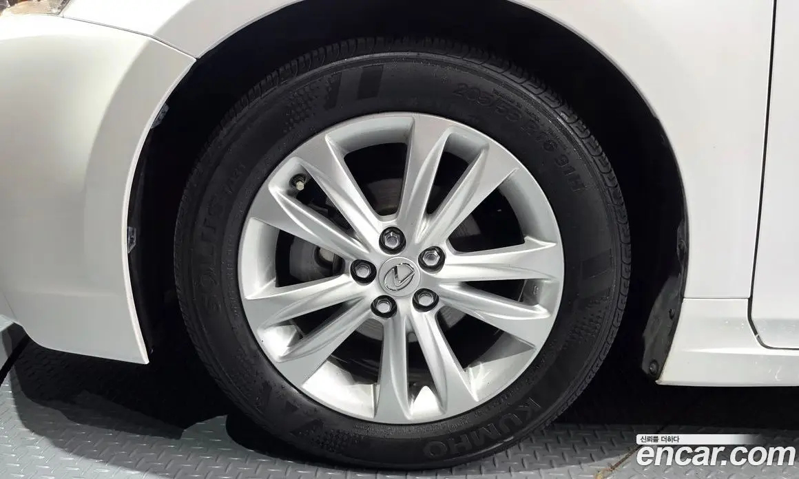 Lexus CT200h 2016 1.8 автомат (гидро), фото 4 Lexus CT200h 2016 1.8 автомат (гидро), фото 4