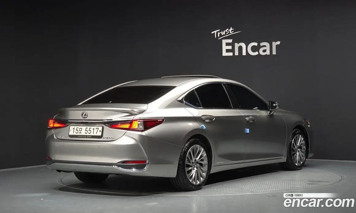 Lexus ES 2018 2.5 автомат (гидро), фото 2 Lexus ES 2018 2.5 автомат (гидро), фото 2